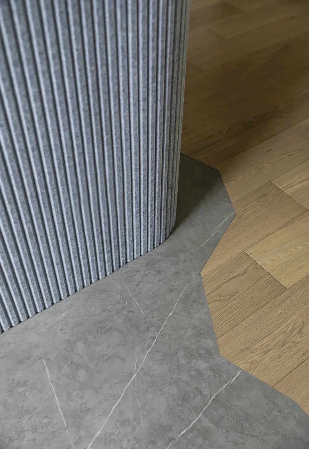 中西厨|客厅放弃电视，用一整面墙做收纳，快来跟这个神仙小户型学收纳！