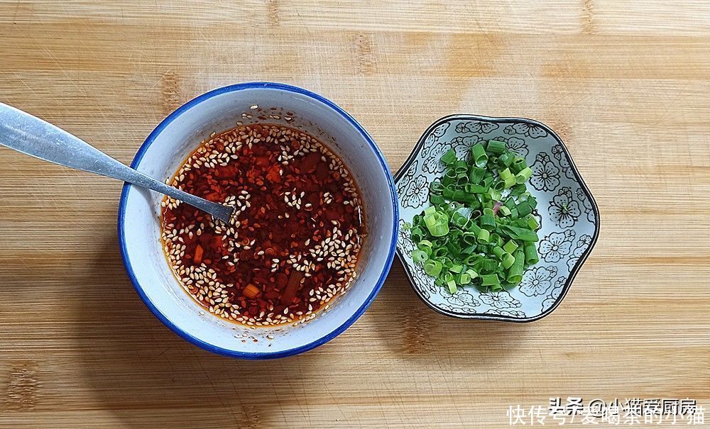 凉拌|黄瓜别只知道凉拌，试试这做法，Q弹爽口消暑，天热就该这么吃