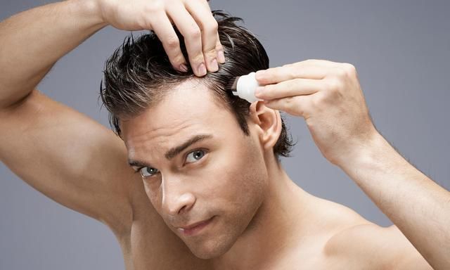 染头前能不能洗头发?托尼老师的说法,洗不洗都可以,不影响颜色