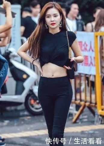 身姿|高挑迷人的打底裤美女，轻松穿出女神范，尽显苗条的身姿。