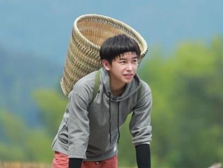 《向往的生活5》概念海报曝光，剪影人数引争议，这下有好戏看了