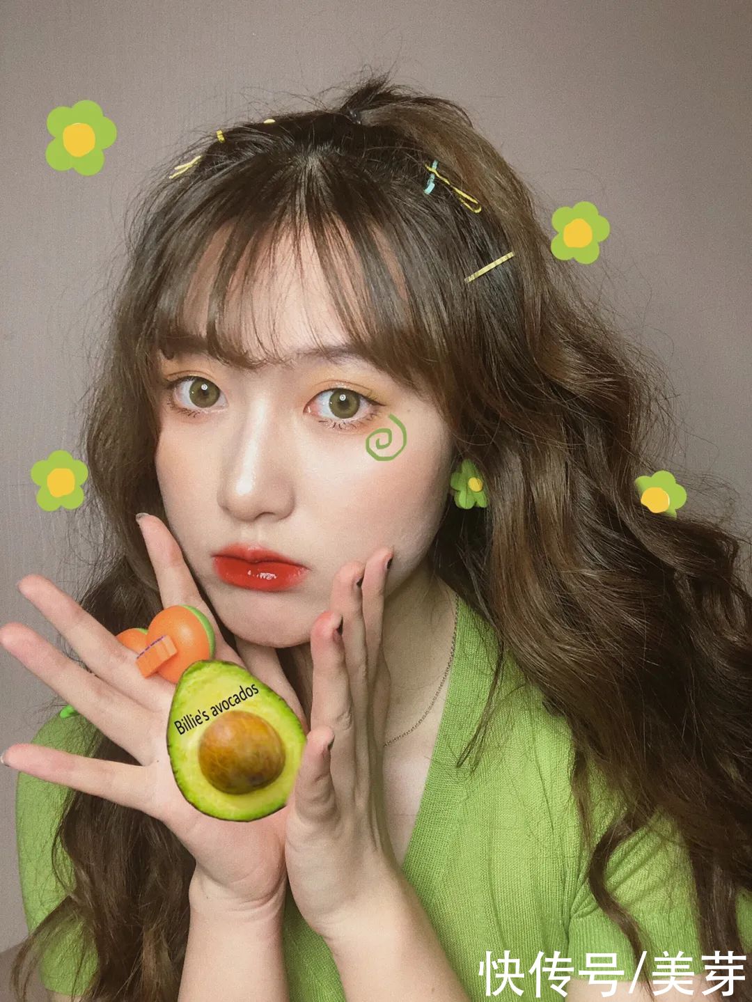 牛油果|“渣女妆”OUT，2021年流行这种妆容，显白又气质
