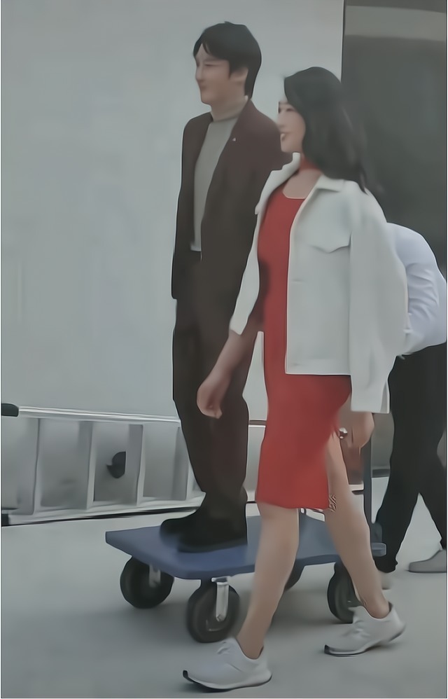 张常宁|女排世界冠军拍戏!离开天津解锁新身份,成职业球员或无缘国家队