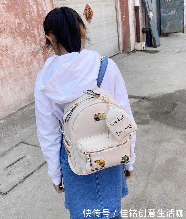 双肩包 很时尚的迷你双肩包,又靓又能装,女童出行必备!