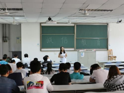 专业|大学期间“最怕”的4场考试，四六级不在其中，学姐：第二个我服