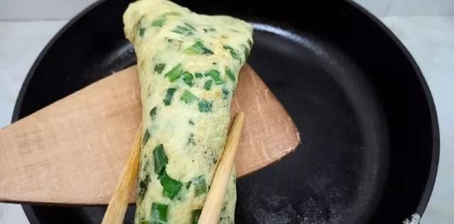 早餐新吃法,不发面不揉面,比包饺子好吃百倍,越吃越想吃太香了