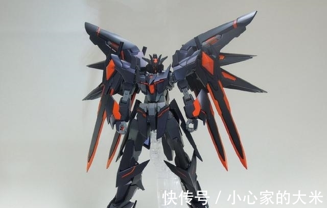 暗物质装甲,核心高达模型