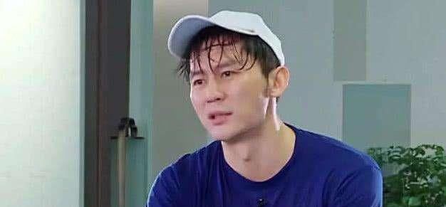 跑男中隐形的富豪,豪宅不输李晨迪拜别墅,王思聪是他邻居