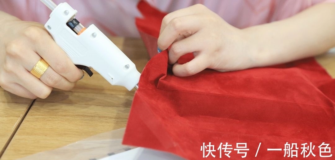 教学 手把手教学|闲置的购物纸袋和防尘袋也能变成时髦包包