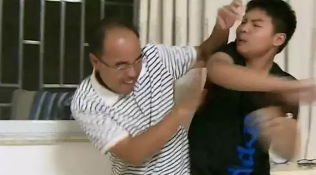 杏仁体|孩子挨打后,有以下几种反应,说明身心已受到伤害,父母该停手了