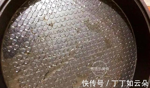 搅点面糊就能做的饼,早餐这样吃真营养,蓬松暄软,好吃好做!