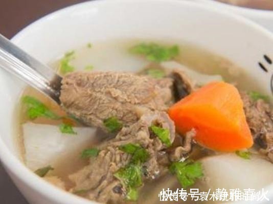 入味|炖牛肉,婆婆往锅里扔了几片这东西,牛肉软烂入味,省了一半时间