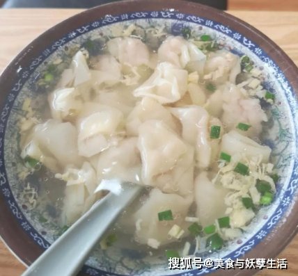 馄饨汤这样调！只需3样打底，用开水随便一冲，比排骨汤还好喝