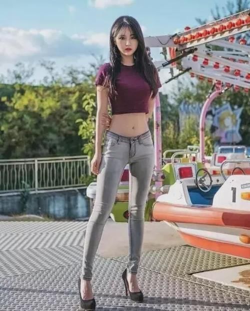 气质|牛仔裤体现出女人的气质, 小姐姐穿上牛仔裤，尽显性感女人味