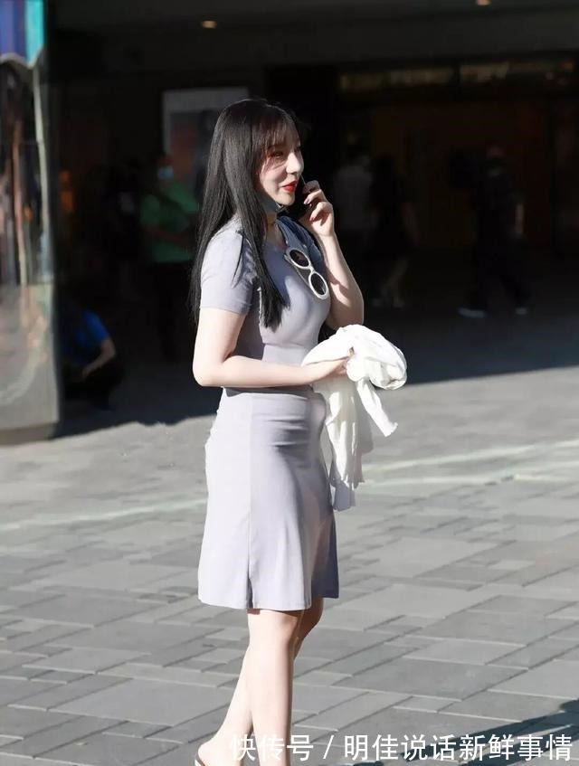 穿搭 “假胯宽”怎么穿衣,重款式也不能忽视了材质,勒出赘肉就尴尬了!
