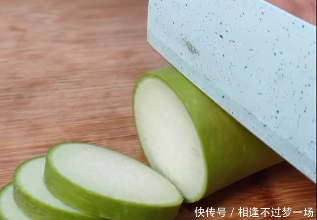 无水无油|腌萝卜条的家常做法,简单易学,酸甜口味,超级下饭