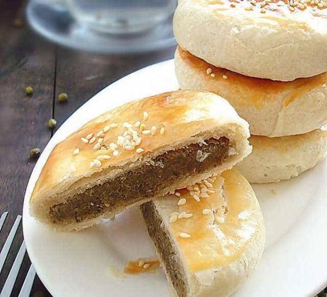 手工|自制绿豆酥饼,香酥可口,皮薄馅大,教你手工制作