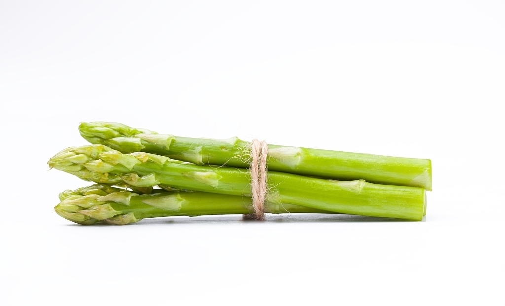 买芦笋,挑白芦笋还是绿芦笋?不懂如何挑选,跟芦笋种植户学学吧