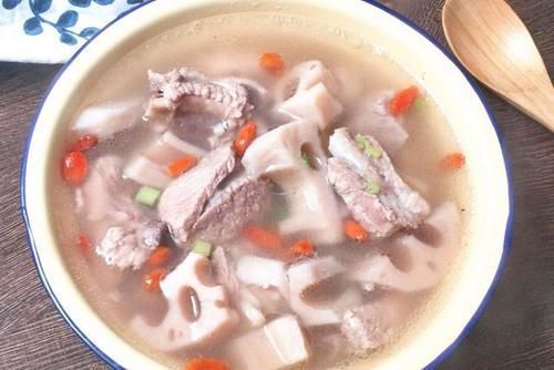 西红柿|这四种汤很适合孕妇喝,家人赶快学起来做给准妈妈,营养师力推