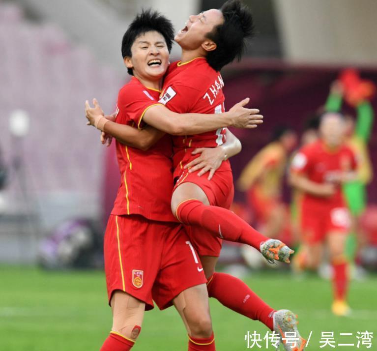 国乒|中国女足火出圈了!国乒+中国女排发声祝贺,影帝影后盛赞:伟大