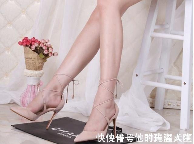 时髦|细跟鞋十足的少女情怀,展现潮流时髦的气质,气质十足不失优雅