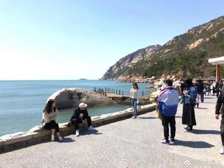 清明节赏花踏青，7万人游崂山风景区 ！