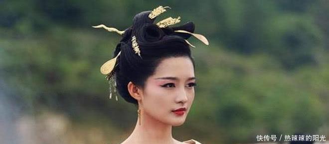 真的|宫女掉了一只鞋，侍卫不好，皇上有危险，真的抓到了两名刺客！