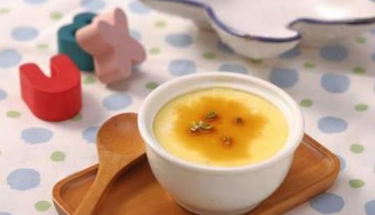 蒸鸡蛋羹，加水直接蒸就错了！牢记4要点，光滑如镜，鲜嫩无蜂窝