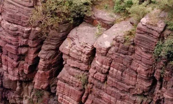  视野|【地理视野】如何分辨生活中常见的岩石种类？