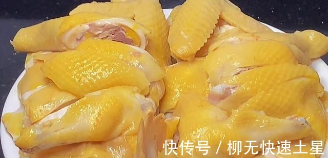 厨师长分享正宗白切鸡做法，步骤详细，皮爽柔滑，咬一口满嘴香！