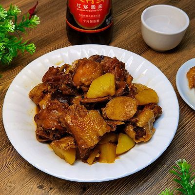 红烧土豆鸡块|红烧土豆鸡块