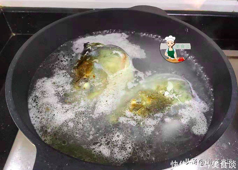 骨头|夏天，丝瓜和它是绝配，切块煮汤，鲜甜清爽营养，比喝骨头汤过瘾