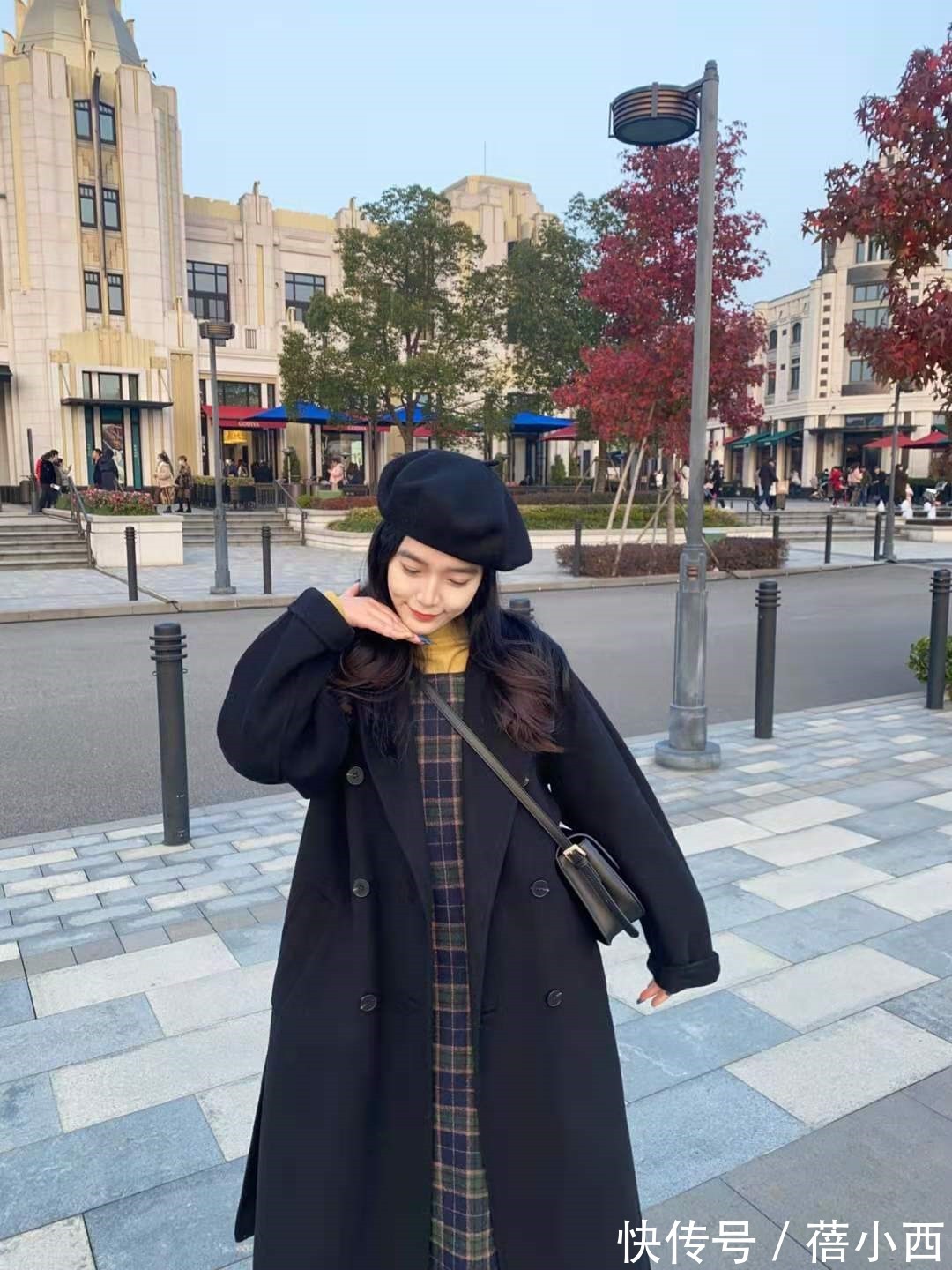 穿搭 谁说“黑大衣”已过时?采用这3种搭配方式,演绎不费劲的时髦感