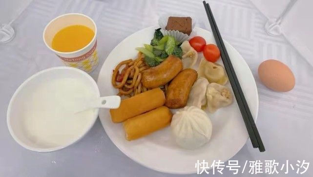 小蛋糕|北京冬奥志愿者晒“春节伙食”，堪比在家过年