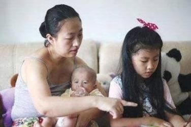 差别|同学聚会,早生孩子与晚生孩子的差别一目了然,全写在脸上