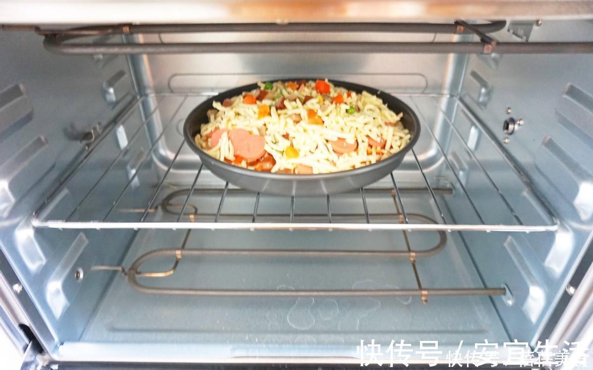 披萨不用叫外卖吃了,自己在家做快手披萨,周日好好犒劳一下自己