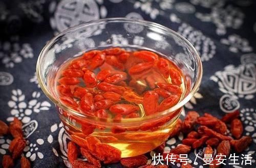 枸杞|花生加“3物”,补肾气、强筋骨,肾脏重回18岁,赶紧做给另一半