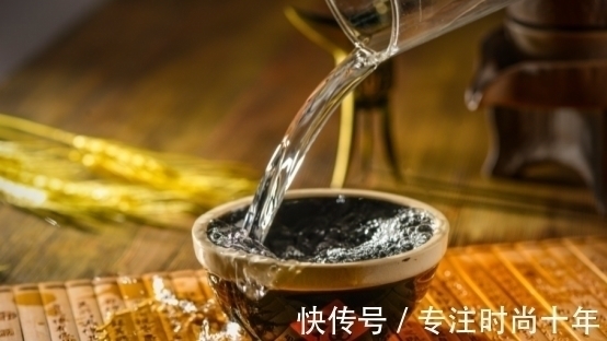 米酒!古人喝的酒到底多少度?为何古时喝好几坛都不醉的人层出不穷呢?