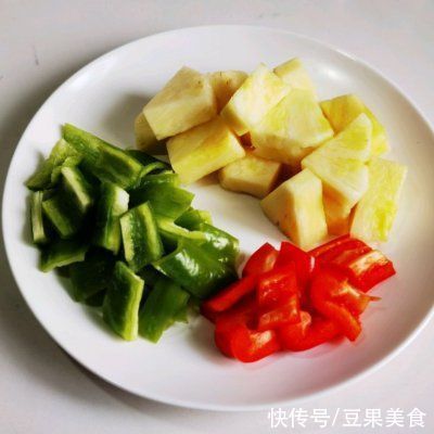 翻盘|上桌前不被看好的菠萝咕咾肉,吃完却逆风翻盘