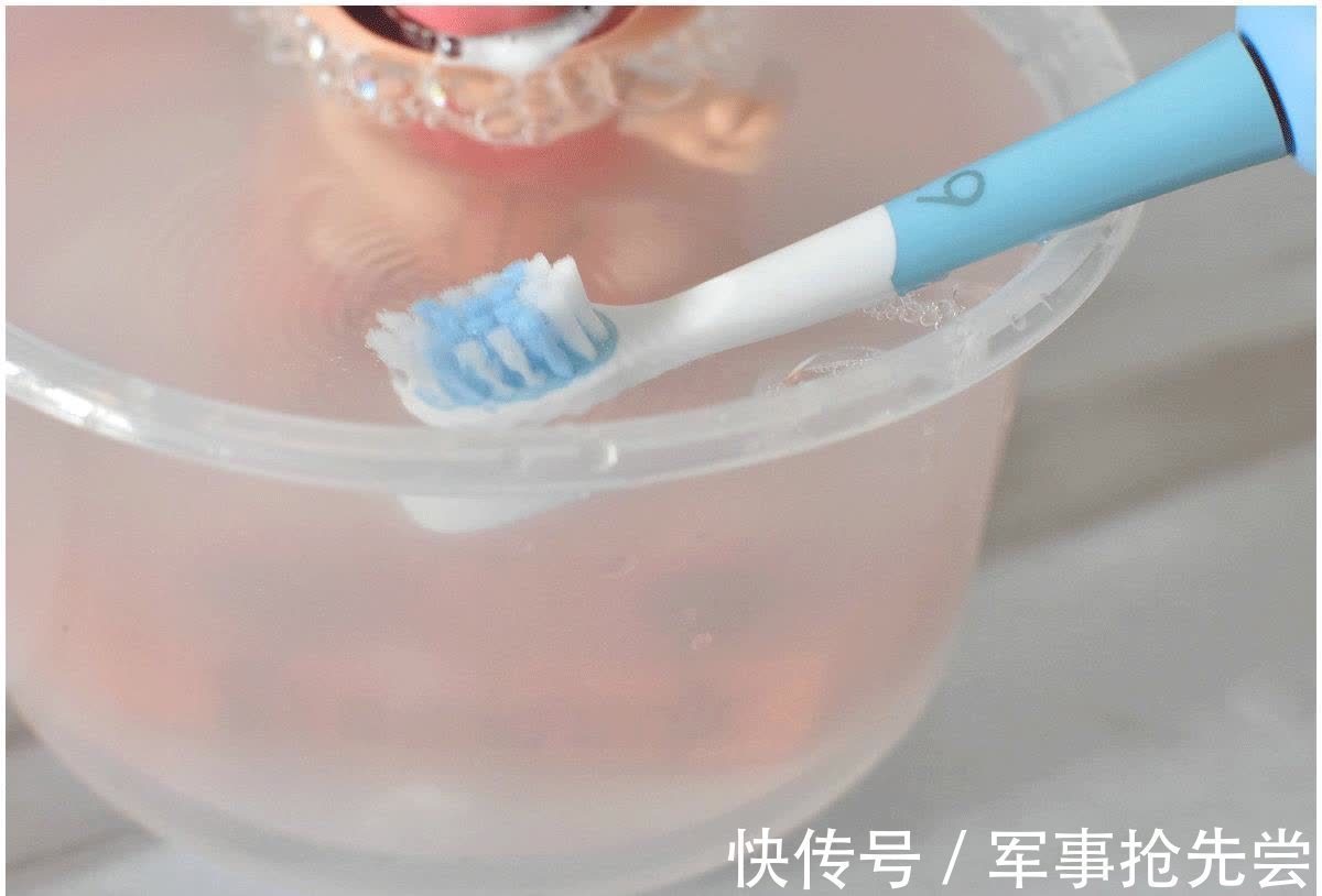 牙刷|RIJIOO瑞吉鸥儿童电动牙刷评测：分龄护齿，让宝宝更爱刷牙