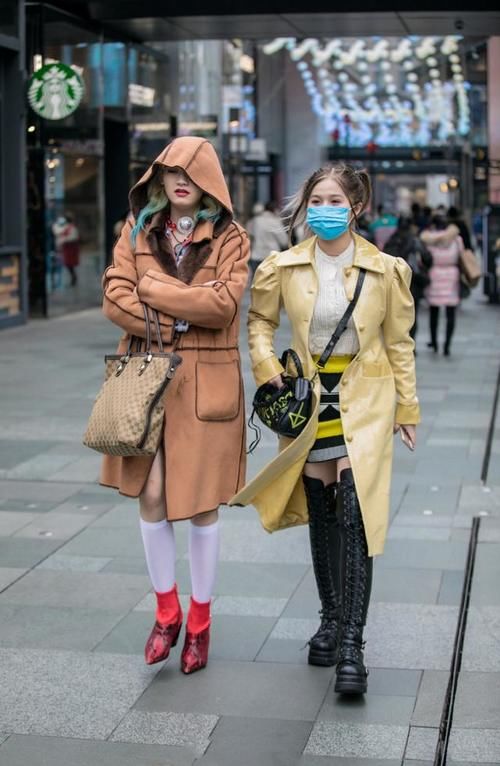 30岁的女性懂不懂打扮？看春季穿搭就了解，正确的搭配时尚且年轻