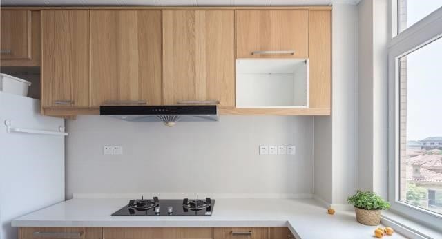 承重墙|打通阳台和客厅，100平的房子竟秒杀了200平的大宅！