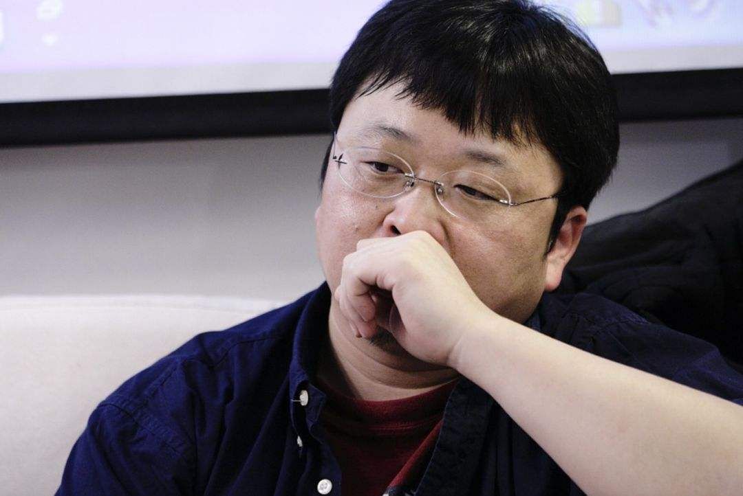 苹果|“抵制苹果、支持华为”的评论刷屏，我们到底该不该抵制苹果？网友吵翻了