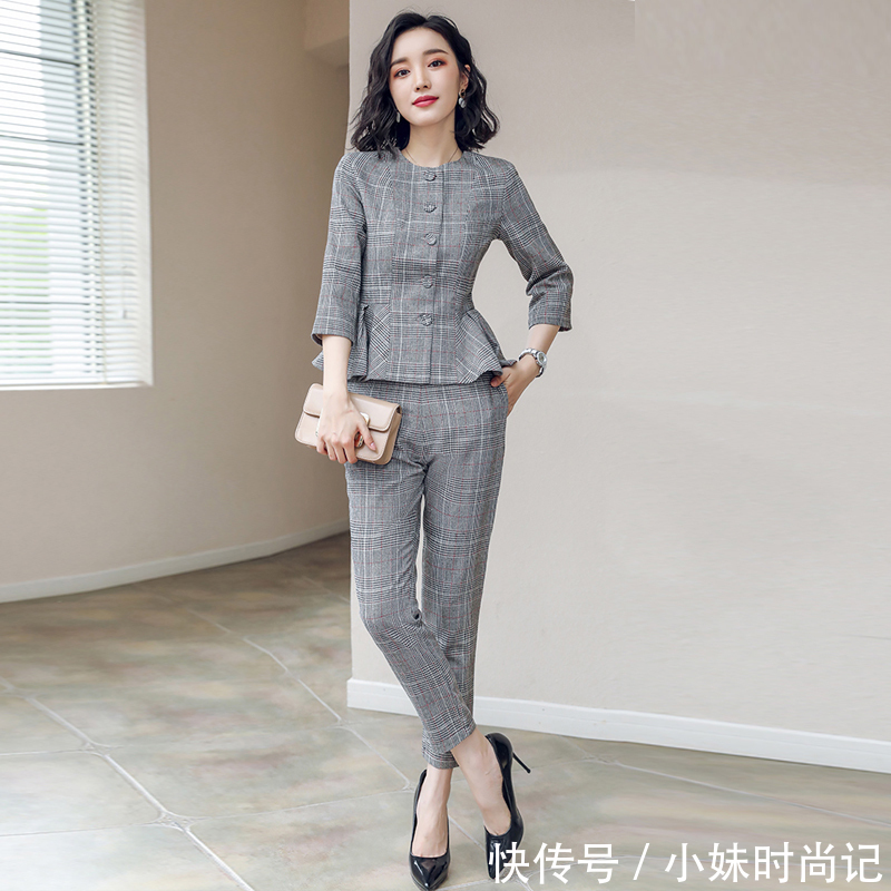 迷人|没有哪个上班女郎能拒绝这样的打扮,气质太迷人了,并且彰显干练