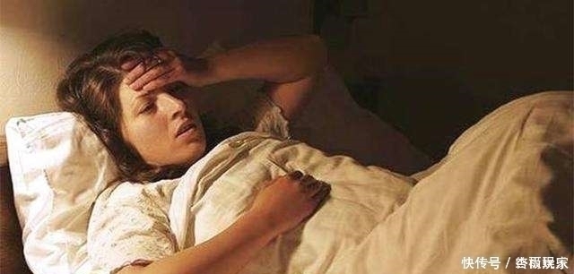 肝腹水|有肝病,睡觉时有3个情况,肝炎可能要加重,常喝2水助眠养肝