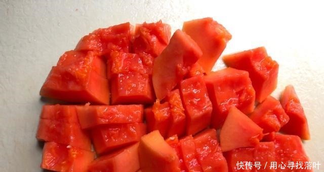 它被称为“百益之果”,和牛奶是最佳搭档,女人常喝皮肤水灵灵