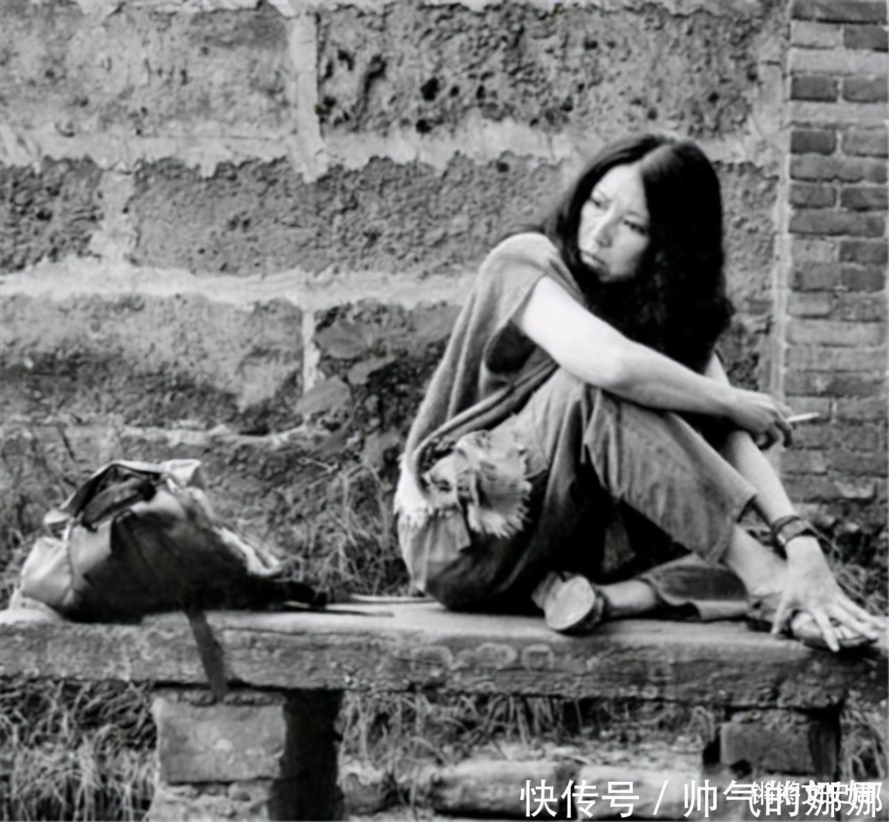 三毛爱上大30岁的王洛宾,相处3周被逼走,从此再未见面