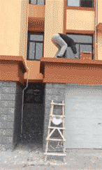 |搞笑GIF:单身就了真可怕,看什么都觉得是个美女,都是人才啊