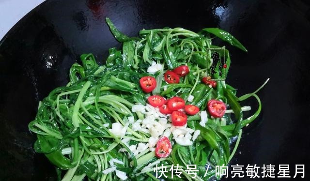 绿叶菜|别拿绿叶菜不当大餐,正当季虫害少,简单一炒碧绿脆嫩营养又好吃!