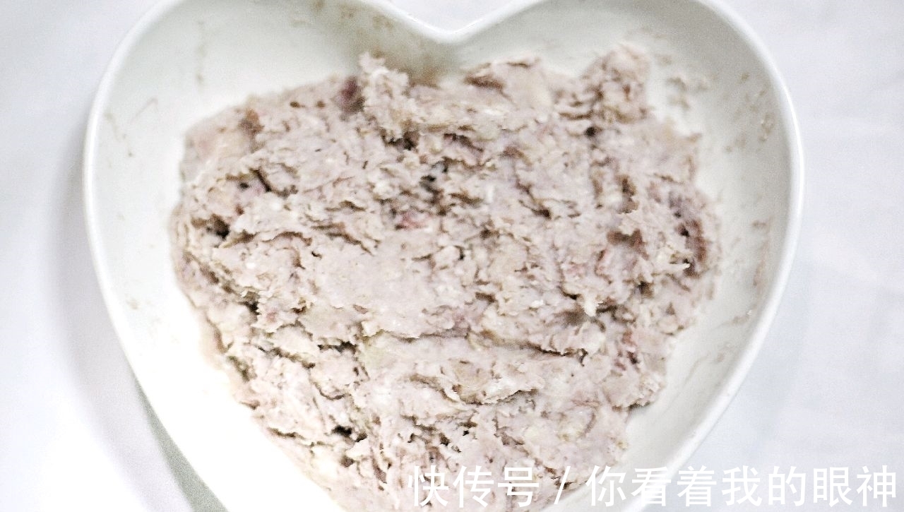 外酥|自制黄金芋头酥，做法简单，外酥里嫩，比买的还好吃